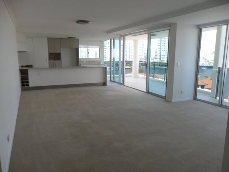 53 Darrambal, Chevron Island QLD 4217