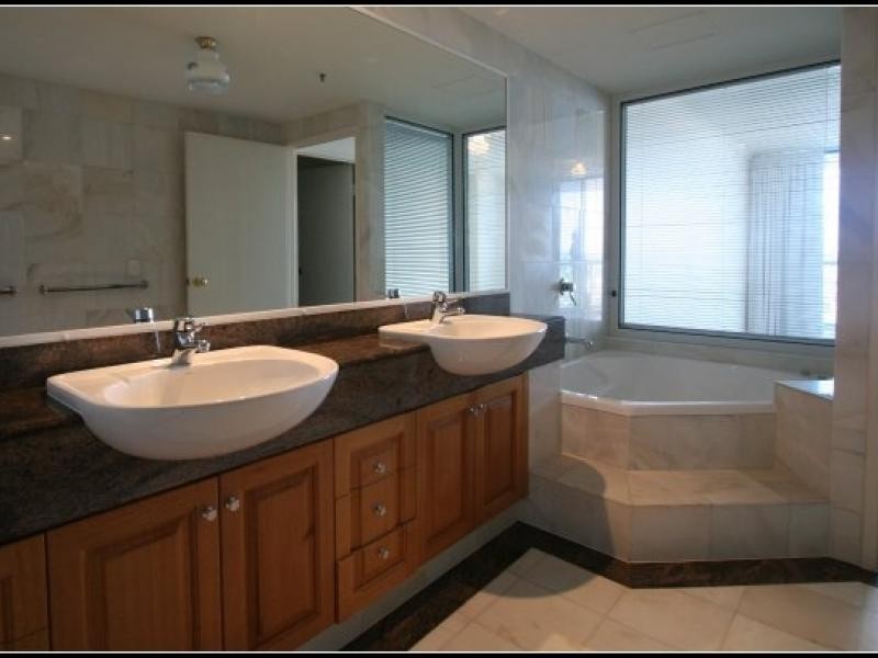 91 2 Goodwin St, Kangaroo Point QLD 4169