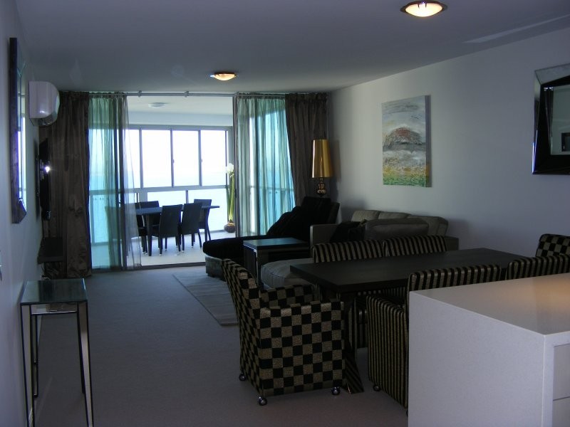 14 Oxley Ave, Woody Point QLD 4019