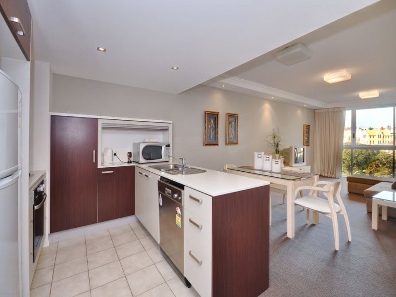 22 Barry Parade, Brisbane QLD 4000