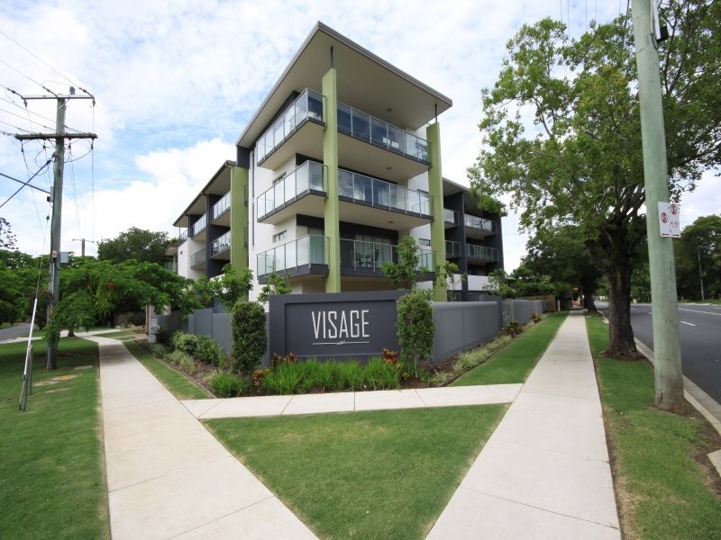 221 Sir Fred Schonell Drive Sir Fred Schonell Drive, St Lucia QLD 4067