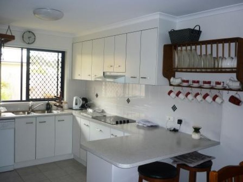 72 Moonstone Drive, Urangan QLD 4655