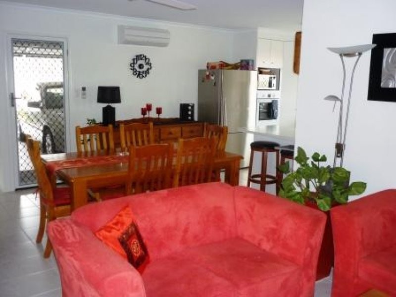 72 Moonstone Drive, Urangan QLD 4655