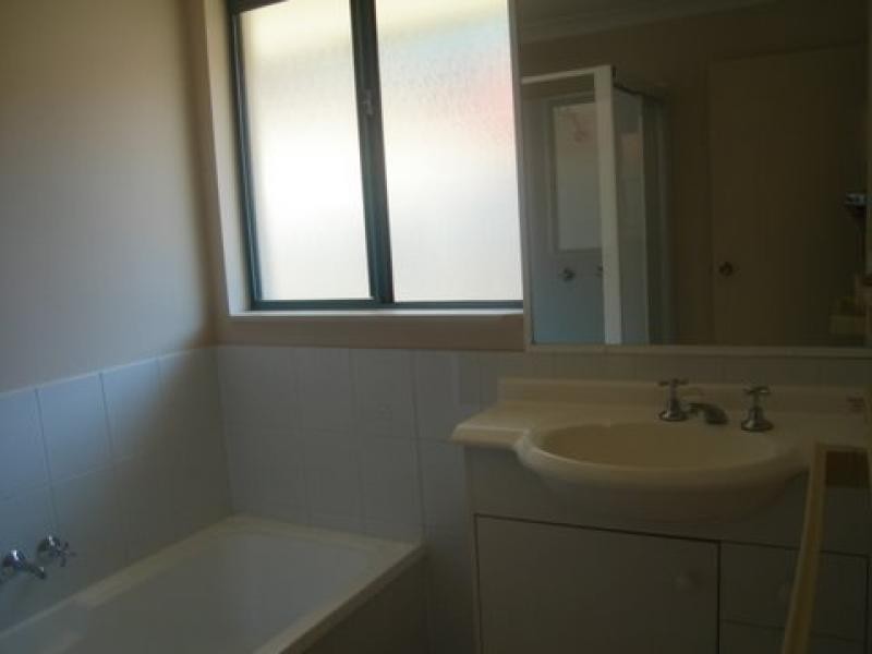 6 Buddy Holly Close, Parkwood QLD 4214