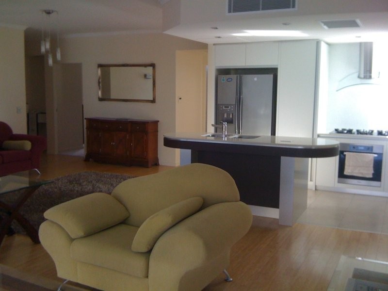 28 Bayview Street, Runaway Bay QLD 4216