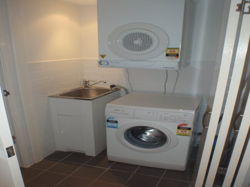 22 Barry Pde, Brisbane QLD 4000