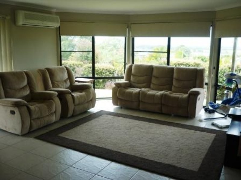 23 High Point Rd, Dundowran QLD 4655