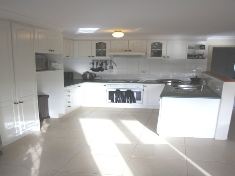 15 Crestridge Crescent, Morayfield QLD 4506