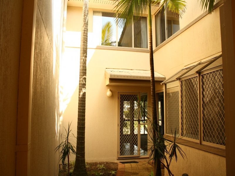 26/1 Resort Drive, Robina QLD 4226