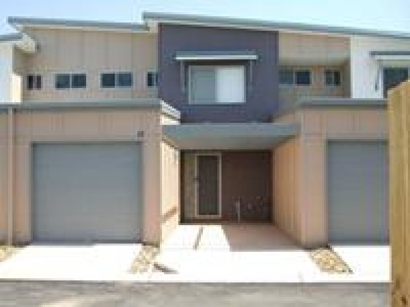 1 108, Raceview QLD 4305