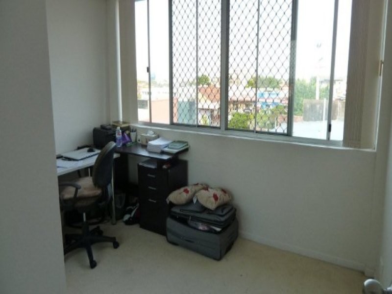 Moggill Rd, Taringa QLD 4068