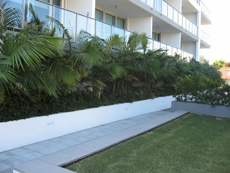 33-37 Madang Crescent, Runaway Bay QLD 4216