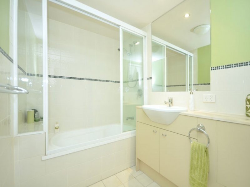 100 Bowen Terrace, New Farm QLD 4005