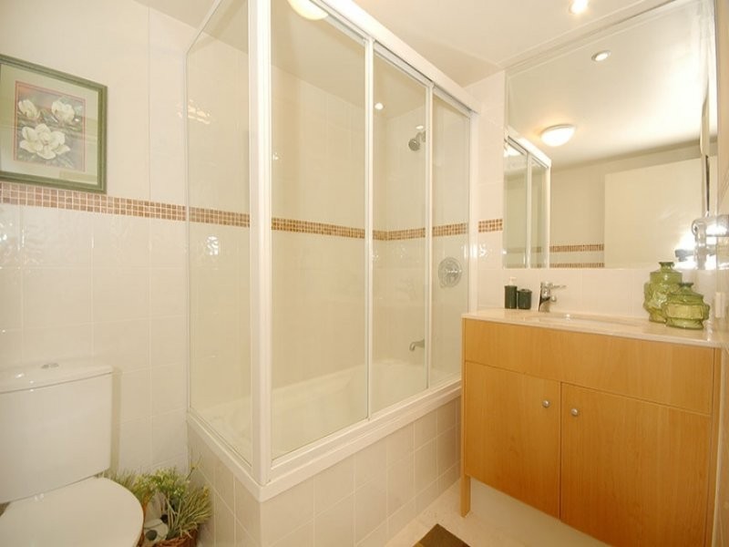 100 Bowen Terrace, New Farm QLD 4005