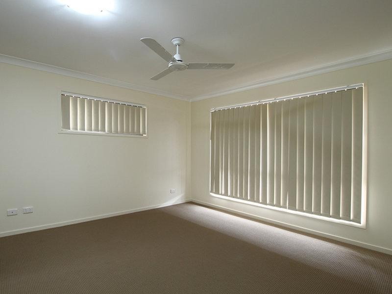 33A Diane Parade, Kallangur QLD 4503