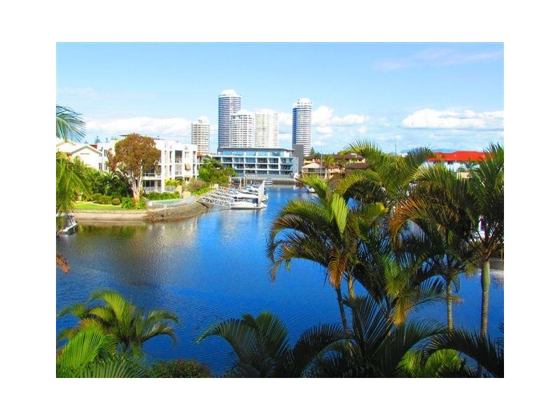 33-37 Madang Crescent, Runaway Bay QLD 4216