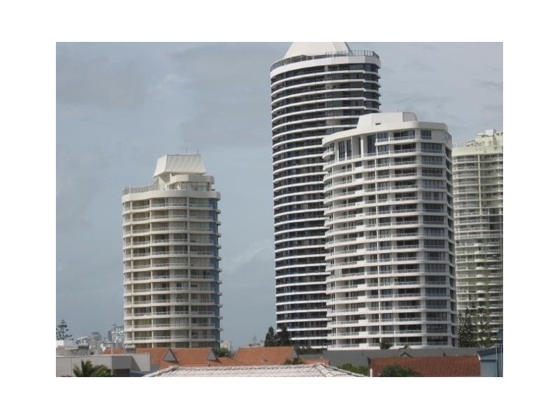 33-37 Madang Crescent, Runaway Bay QLD 4216