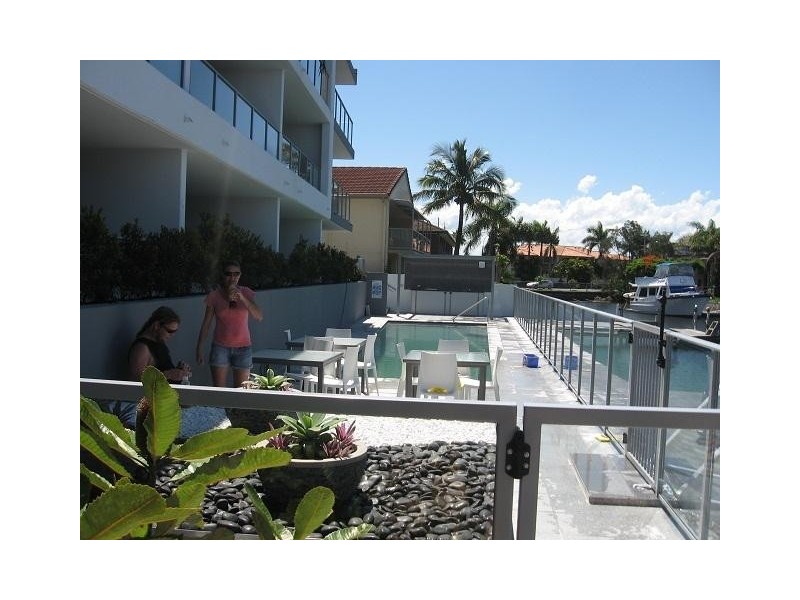 33-37 Madang Crescent, Runaway Bay QLD 4216