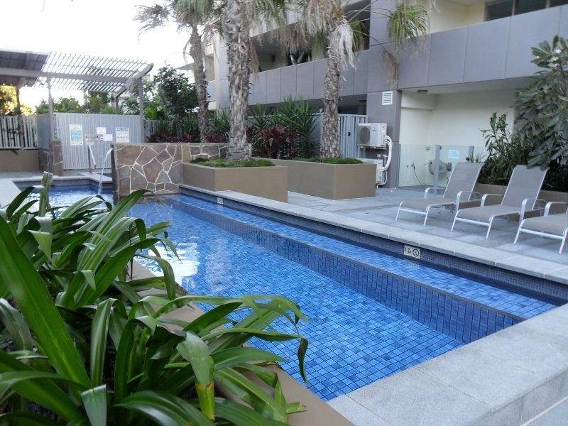 53 Darrambal, Chevron Island QLD 4217