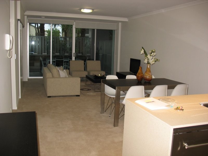 10/ 53 Darrambal, Surfers Paradise QLD 4217