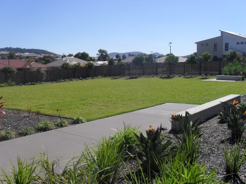 17/1 Belongil Street, Pacific Pines QLD 4211