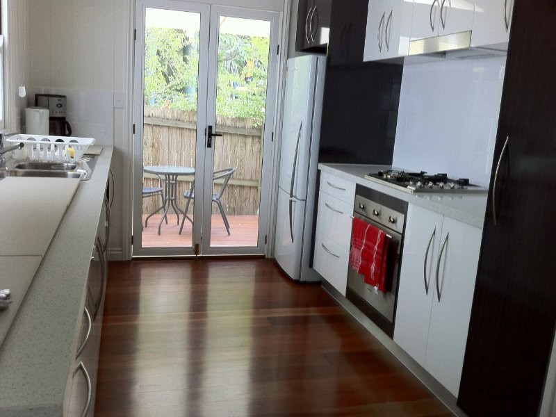 12 Kings Road, Taringa QLD 4068