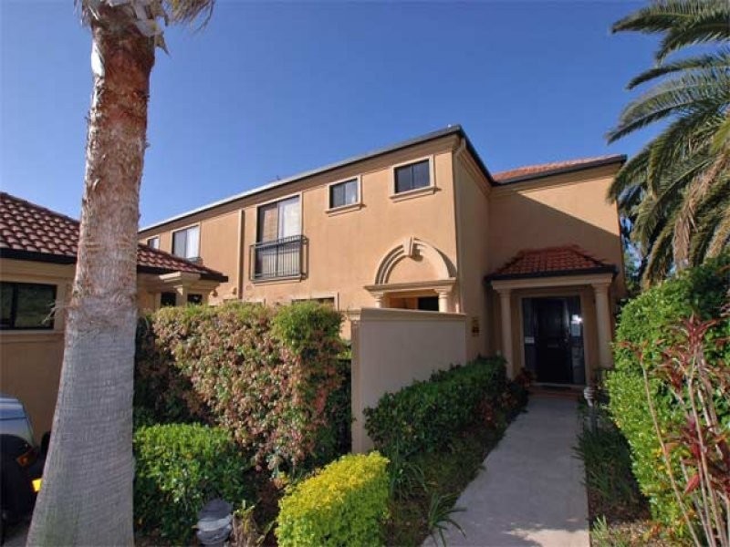 105 Oldfield Road, Sinnamon Park QLD 4073