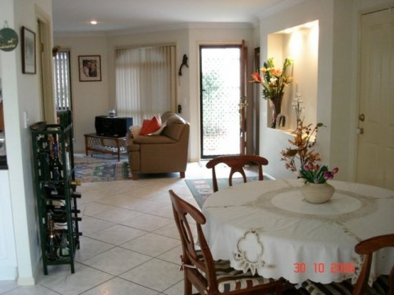 17/12 Greendale Way  Carindale, Carindale QLD 4152