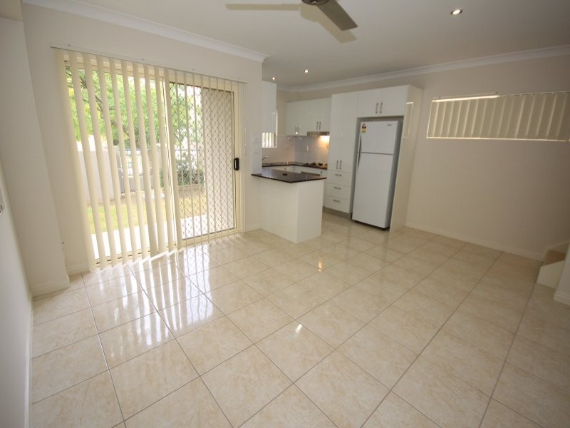 19 Vincent Street, Indooroopilly QLD 4068