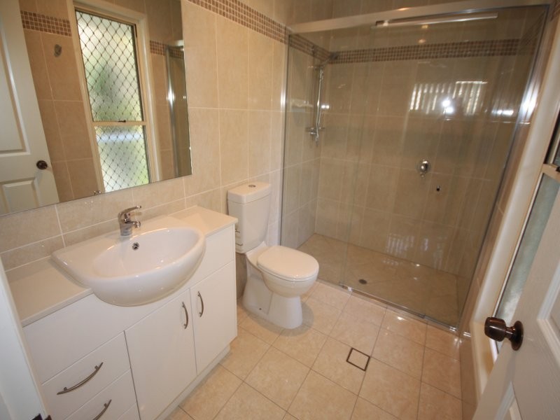 19 Vincent Street, Indooroopilly QLD 4068