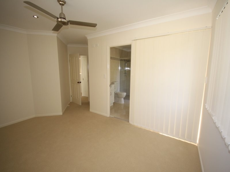 19 Vincent Street, Indooroopilly QLD 4068