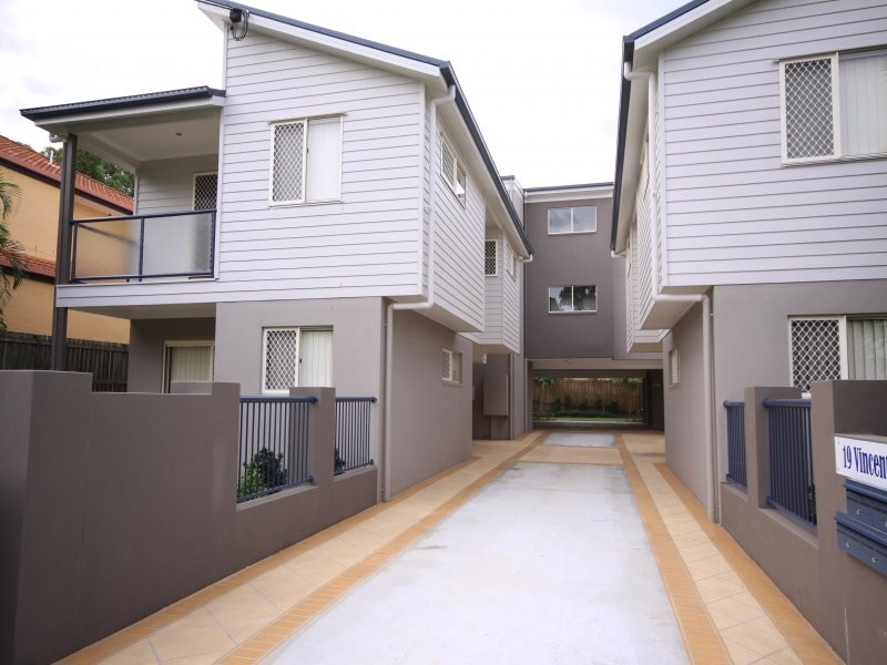 19 Vincent Street, Indooroopilly QLD 4068