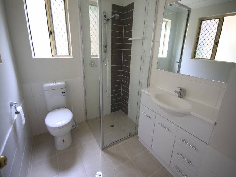 52 Mitre Street, St Lucia QLD 4067