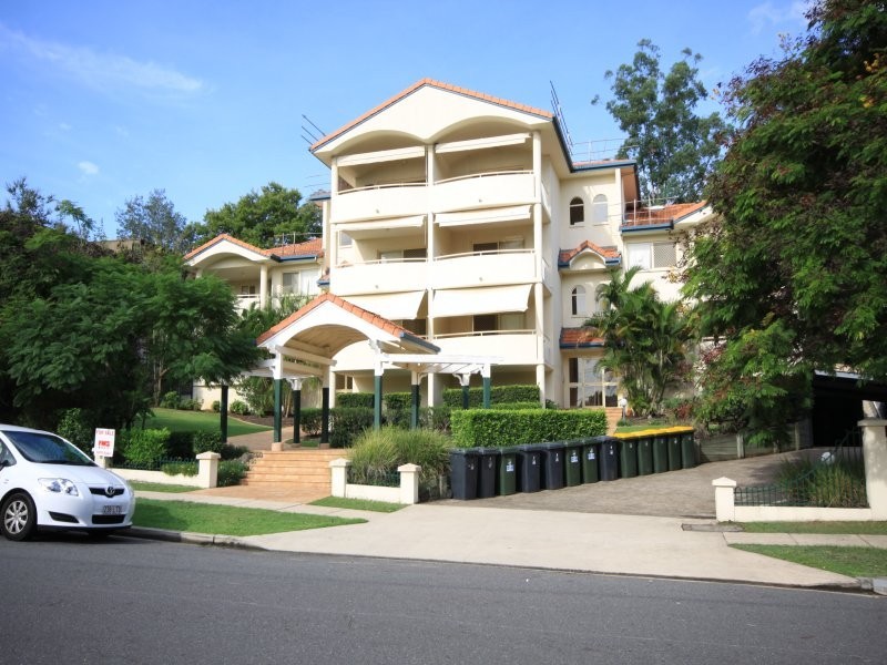 52 Mitre Street, St Lucia QLD 4067