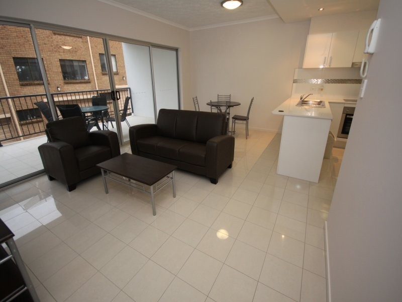 69 Durham Street, St Lucia QLD 4067