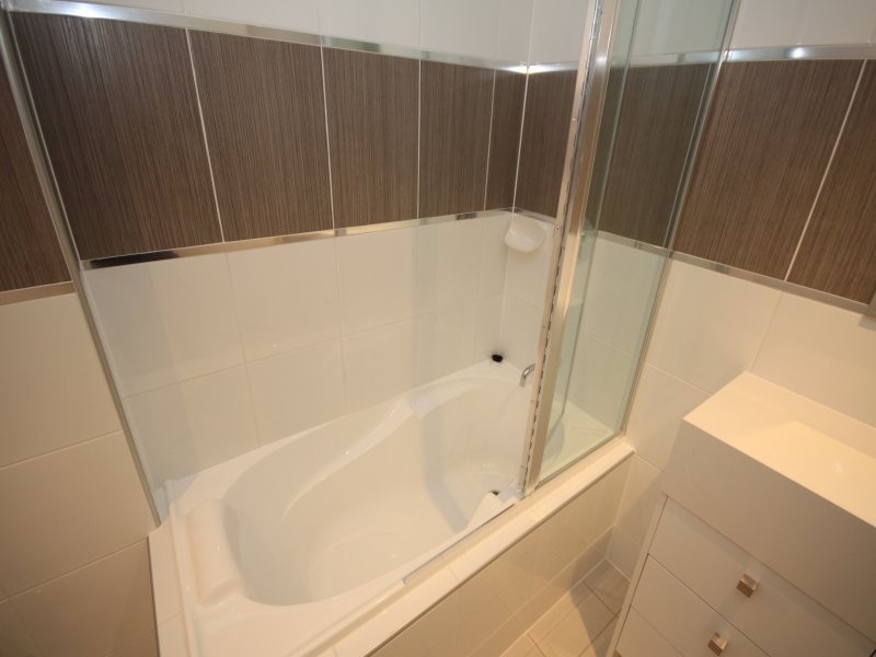 69 Durham Street, St Lucia QLD 4067
