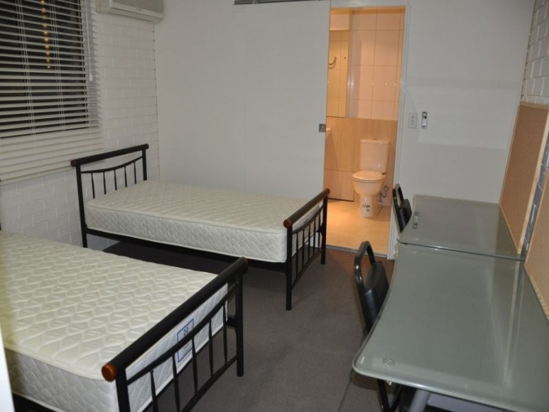 237 Sir Fred Schonell Drive, St Lucia QLD 4067