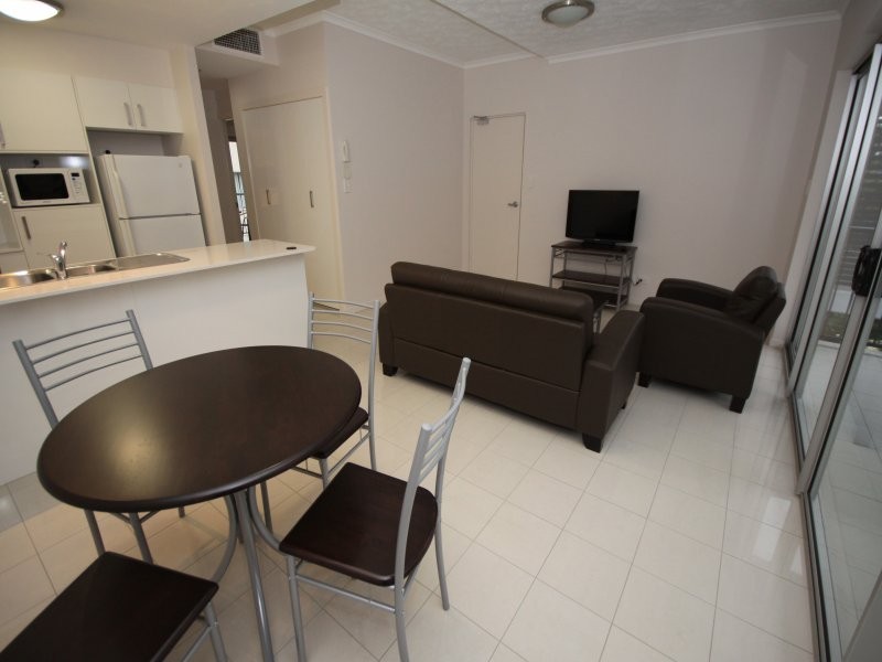69 Durham Street, St Lucia QLD 4067