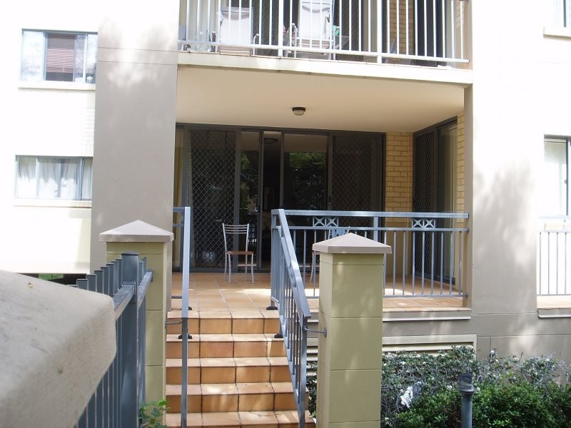 300 Sir Fred Schonell Drive, St Lucia QLD 4067