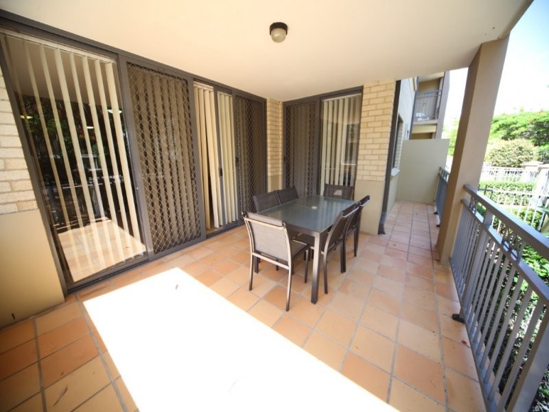 300 Sir Fred Schonell Drive, St Lucia QLD 4067