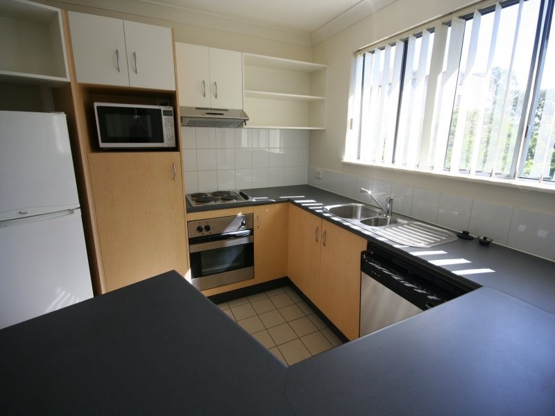 300 Sir Fred Schonell Drive, St Lucia QLD 4067