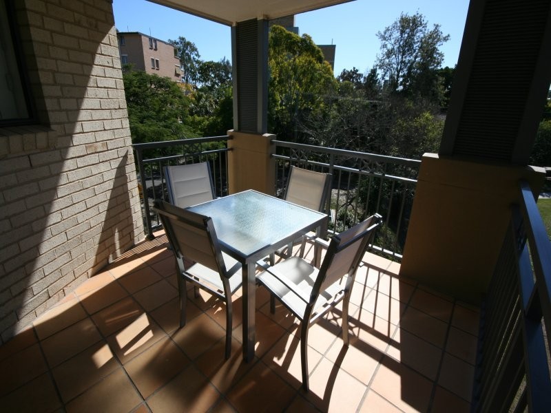 300 Sir Fred Schonell Drive, St Lucia QLD 4067