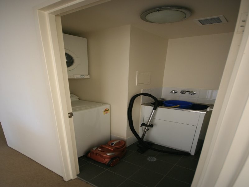 300 Sir Fred Schonell Drive, St Lucia QLD 4067