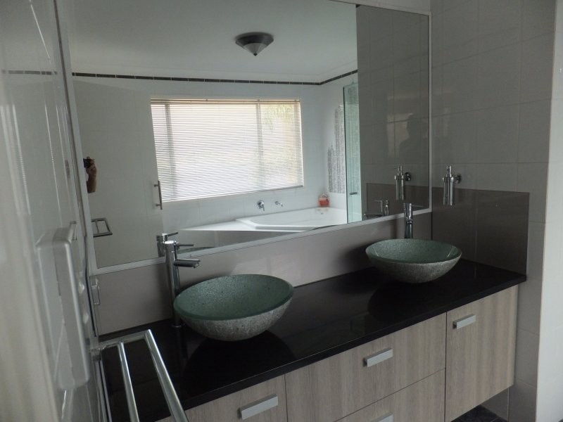 Clear Water Bay Avenue, Clear Island Waters QLD 4226