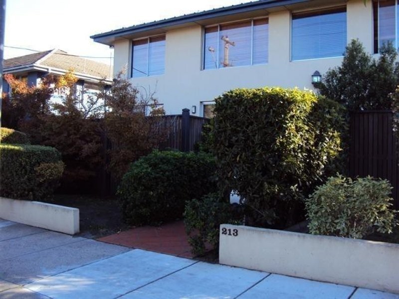 1/213 Grange Rd, Carnegie VIC 3163