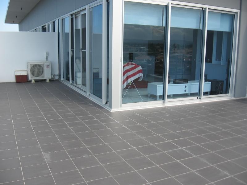 33-37 Madang Crescent, Runaway Bay QLD 4216