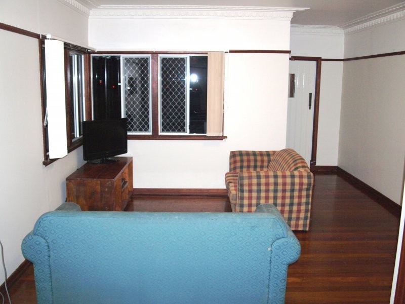 25 Nyleta Street, Coopers Plains QLD 4108