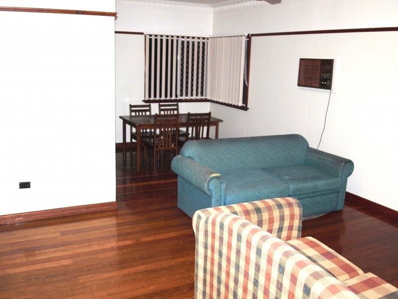 25 Nyleta Street, Coopers Plains QLD 4108