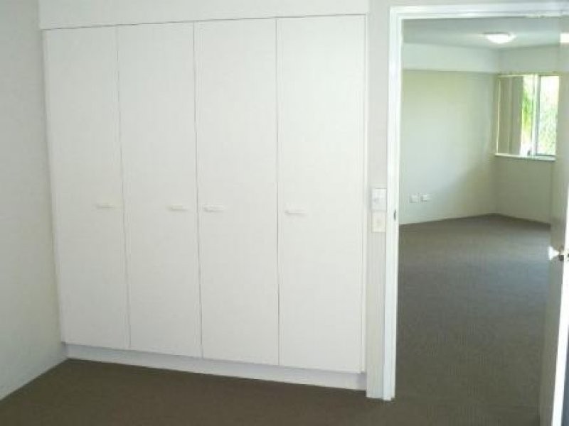 10/458 The Esplanade, Torquay QLD 4655