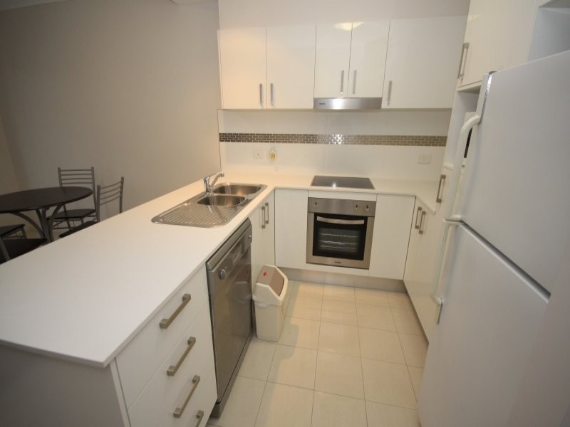 69 Durham Street, St Lucia QLD 4067